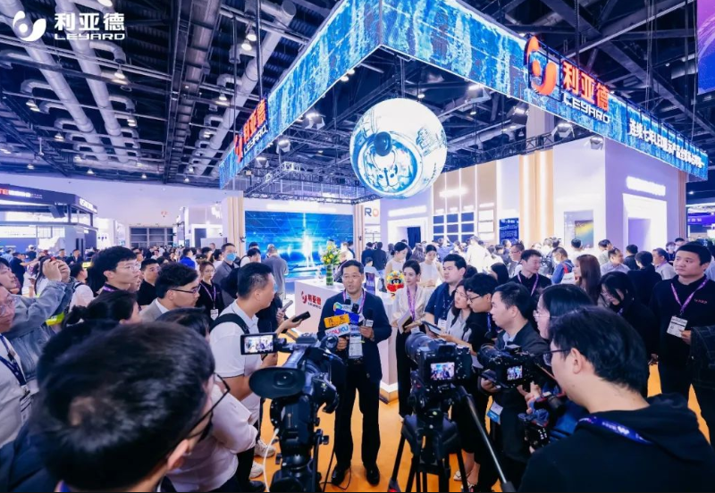 AI賦能LED顯示屏行業(yè)：技術(shù)革新與應(yīng)用場景的無限可能