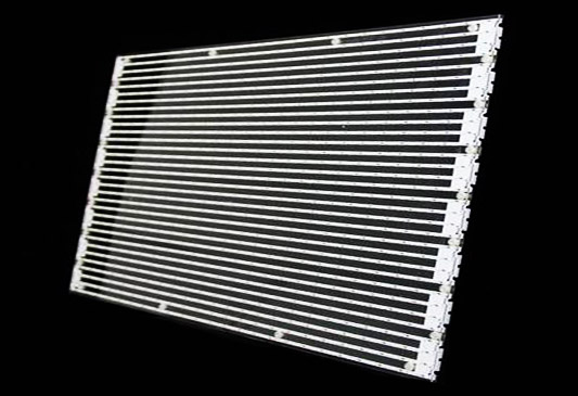 LED透明貼膜屏來啦！ 來一探究竟 優(yōu)勢特點(diǎn)及應(yīng)用范圍